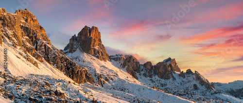 Photography Beautiful winter sunset in the mountains