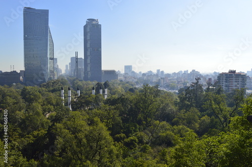 Parque Chapultepec com monumento a los ninos heroes no meio