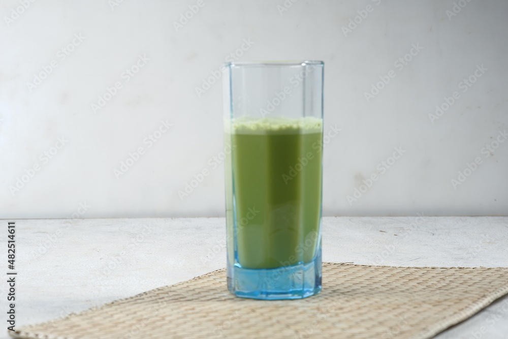 a glass of Japanese matcha latte, green tea with milk or soy milk,
whitw background a glass of Japanese matcha latte, green tea with milk or soy milk,
whitw background