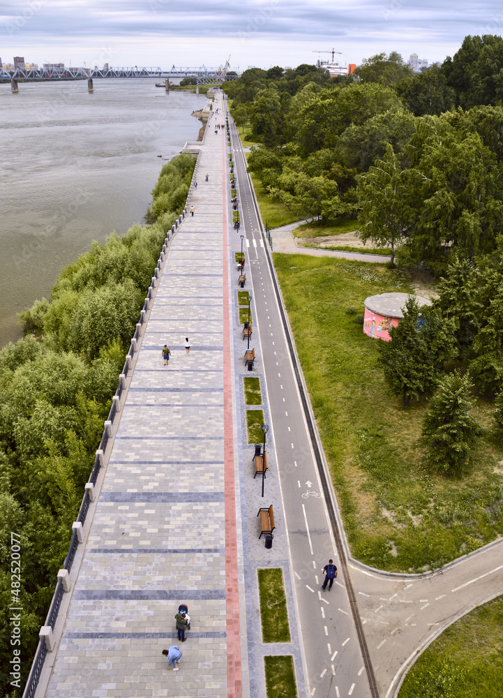 Mikhailovskaya embankment on the Ob River