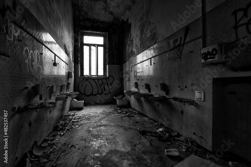 A picture of an abandoned bathroom