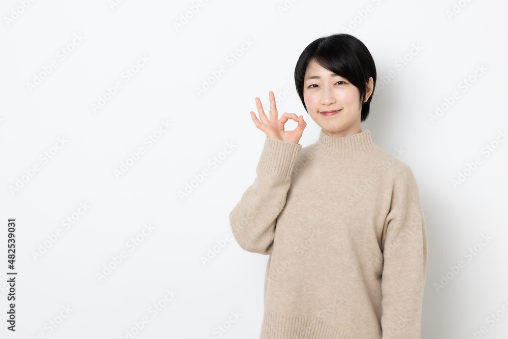 短い髪の日本人女性 短い髪の日本人女性