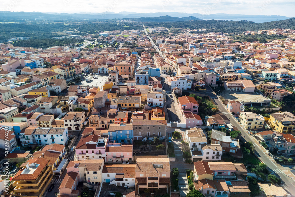 Sardegna: Santa Teresa Gallura, veduta aerea del paese