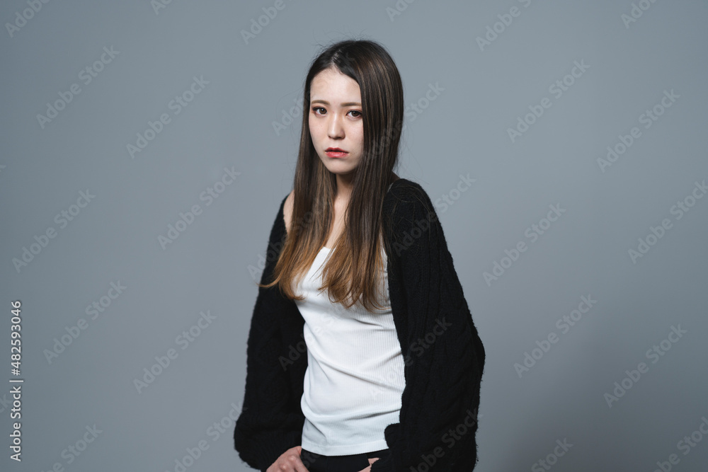 クールな女性ポートレート クールな女性ポートレート
