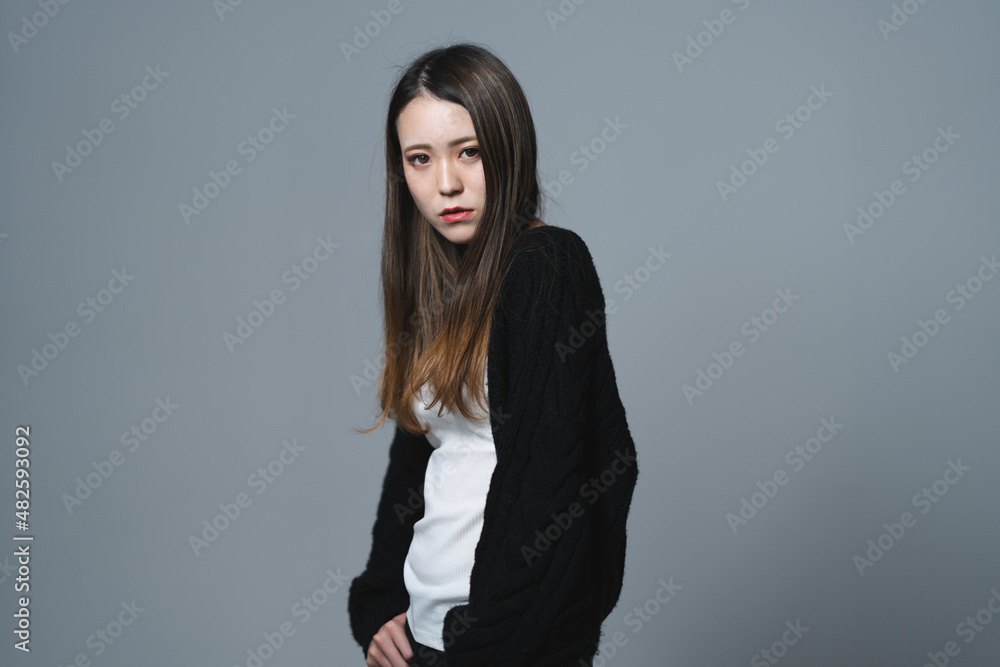 クールな女性ポートレート クールな女性ポートレート