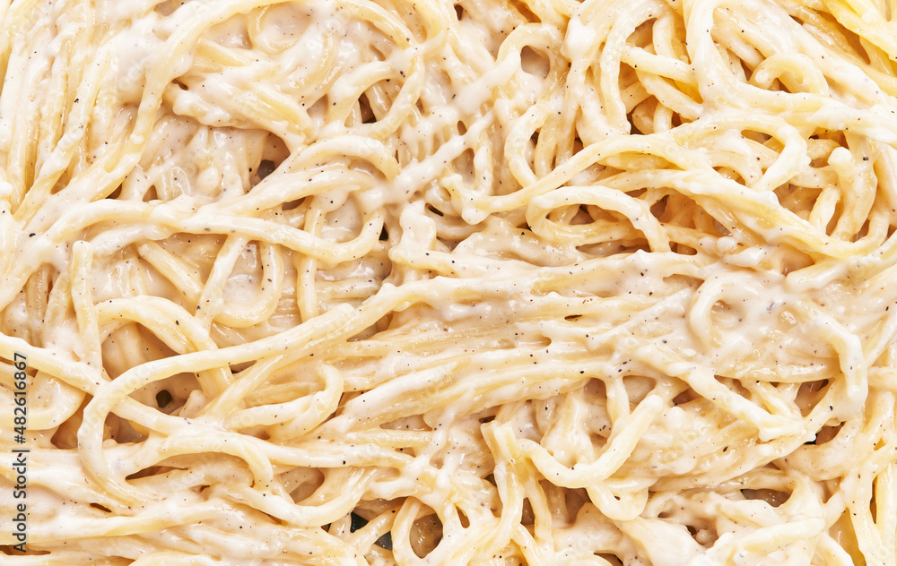  Italian spaghetti pasta with carbonara sauce texture