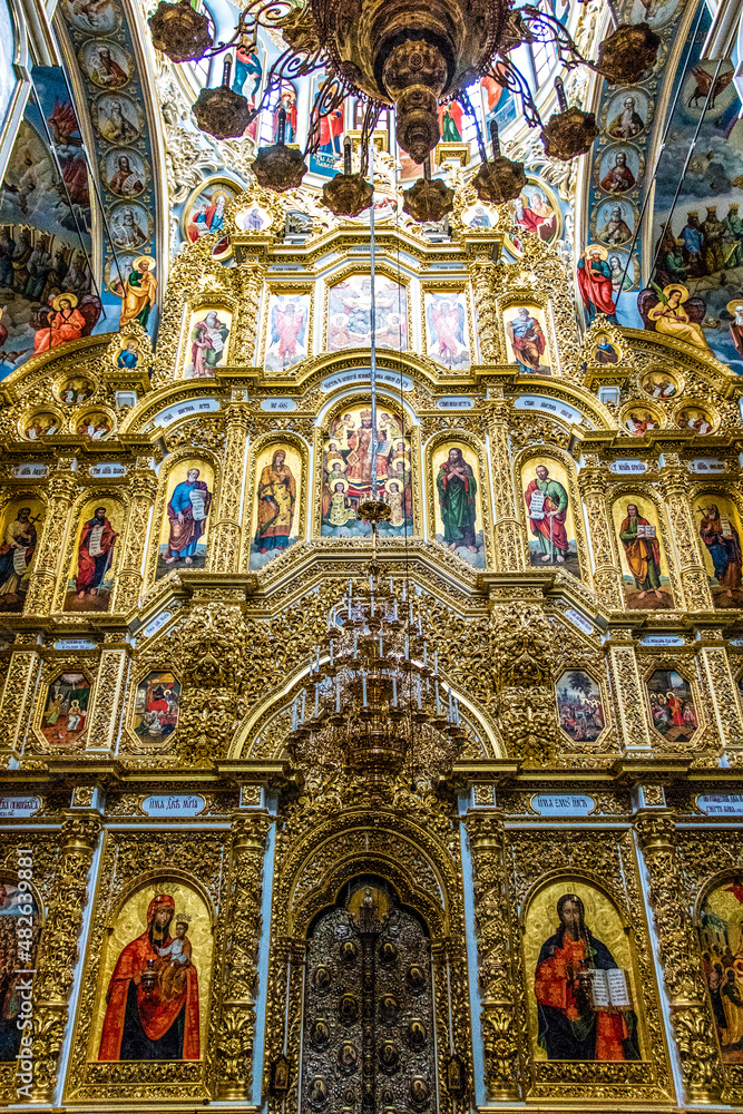 Kyevo-Pecherschka Lavra, altar inside the Dormition cathedral, Upper Lavra, Kiev (Kyiv), Ukraine