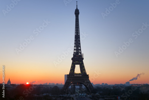 Eiffel tower in winter season © hassan bensliman