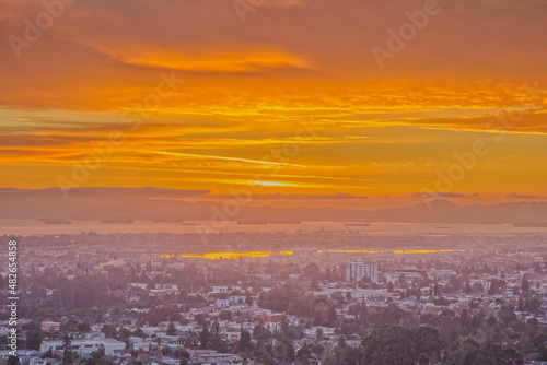 San Francisco Bay Area at Sunset © Hanyun