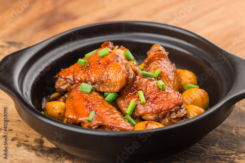 Braised Chicken Wings with Chestnut
