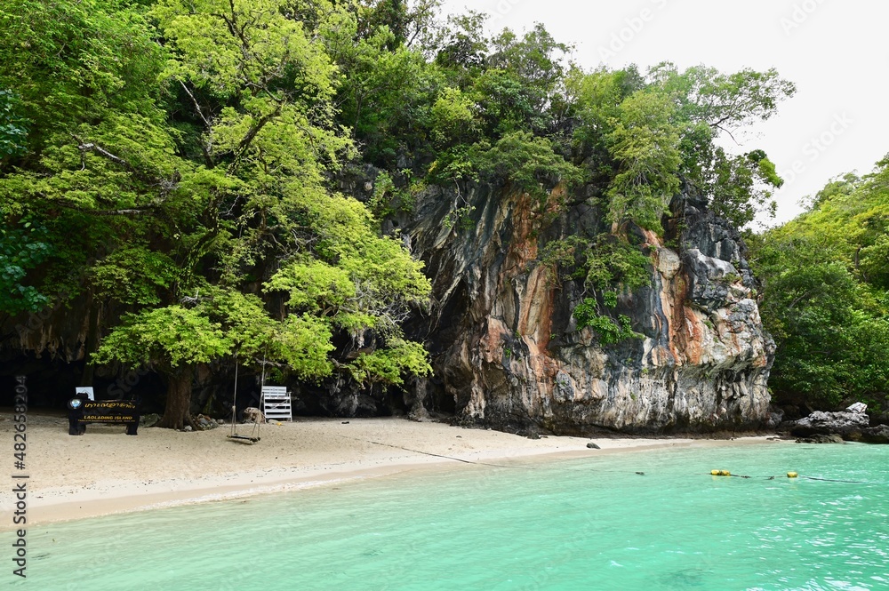 Obraz premium Nature Scenery of Koh Lao Lading in Krabi