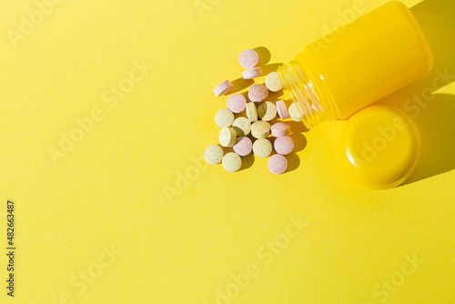 Packaging Vitamin Bottle Multivitamin Supplement photo