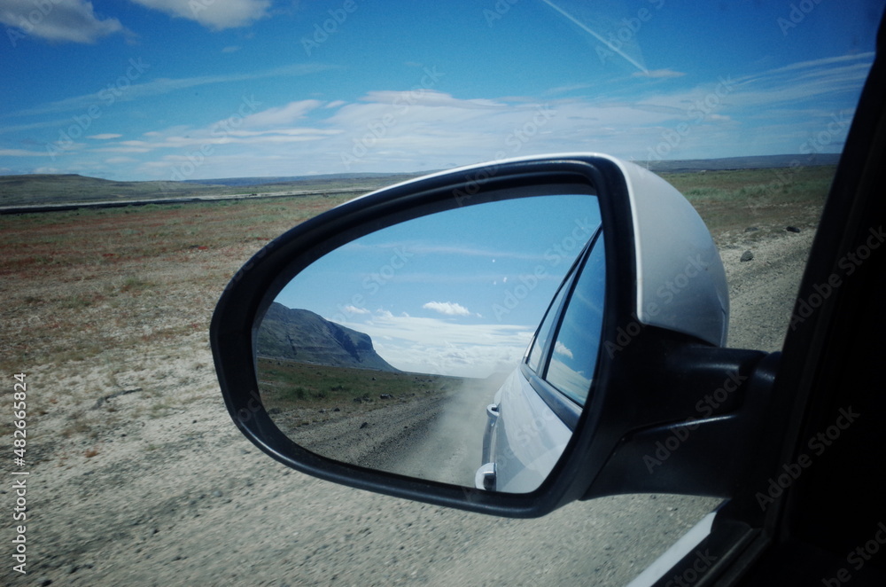 Fototapeta premium car mirror Iceland road