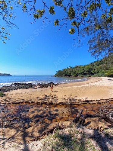 beach and sea © Patricia