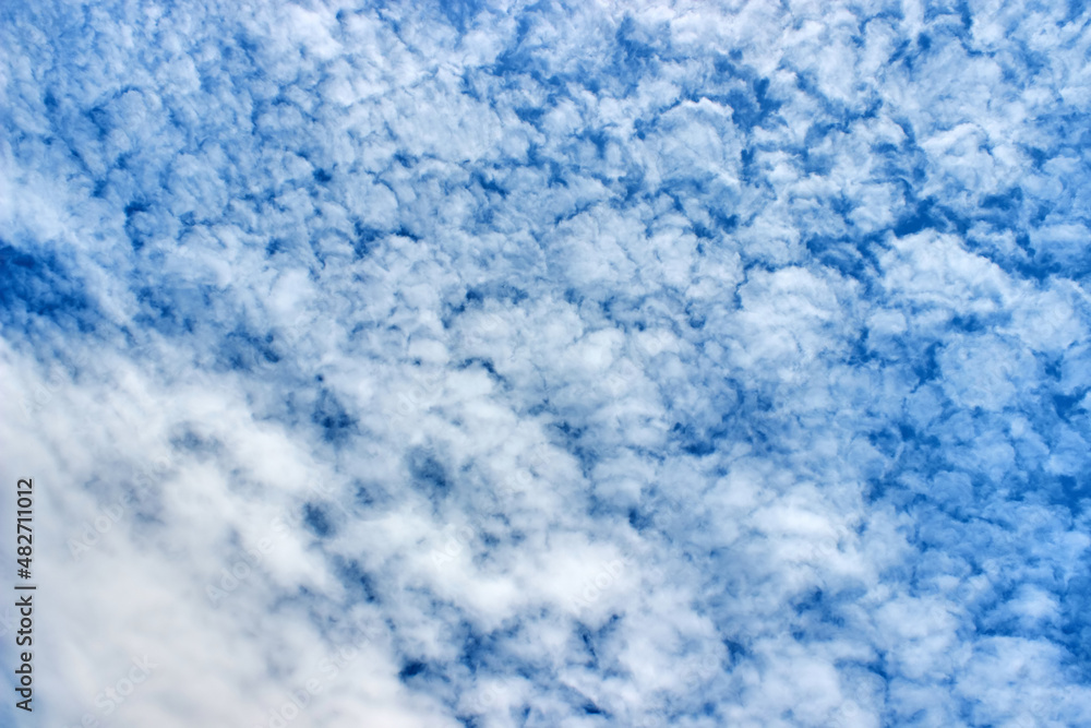 Volumetric blue sky with textured white clouds Volumetric blue sky with textured white clouds