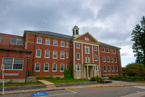 фотографія Portsmouth City Hall at 1 Junkins Avenue in city of Portsmouth, New Hampshire NH, USA