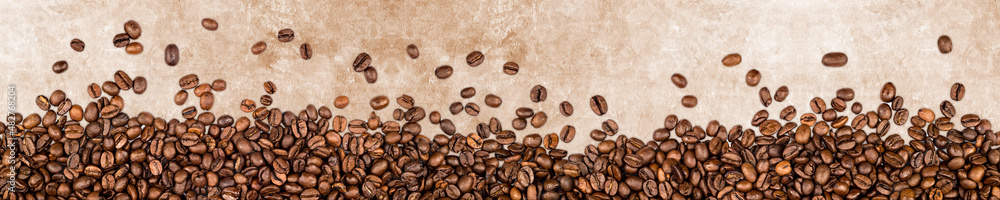 Obraz premium coffee beans isolated on white background