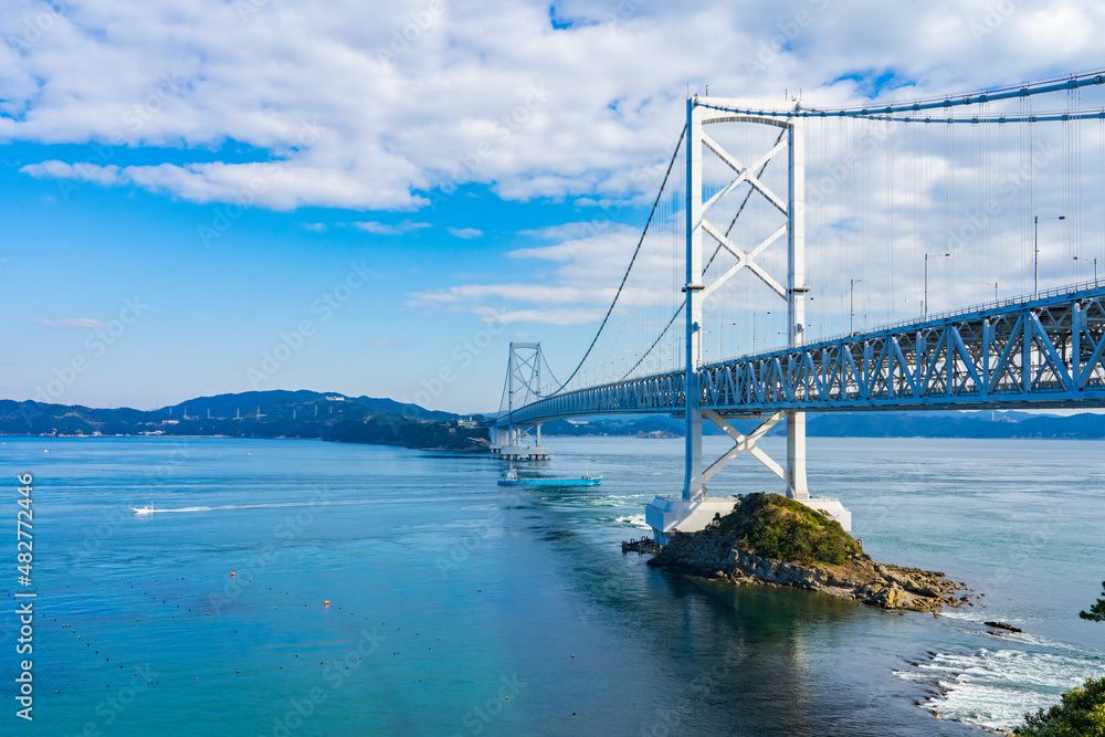 Naklejka premium 【徳島県】大鳴門橋と鳴門海峡