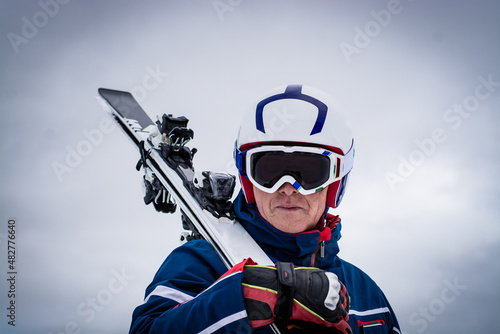 Skifahrer / Skifahren © Petra Fischer
