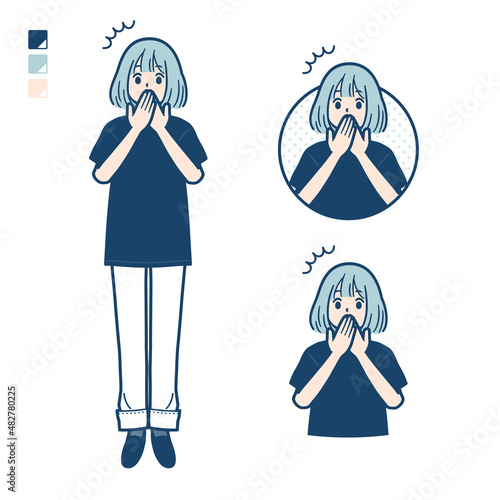 ビッグサイズTシャツを着た女性が口をおさえて驚いているイラスト