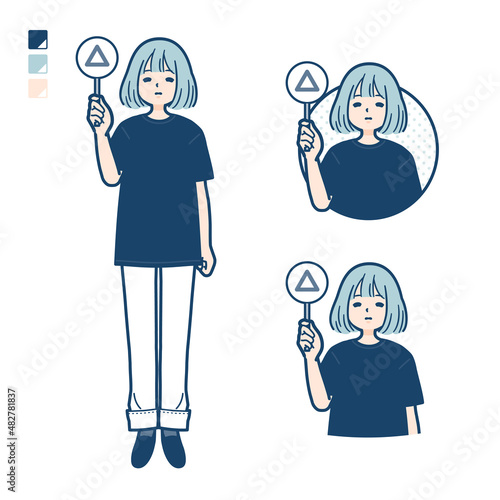 ビッグサイズTシャツを着た女性が三角印パネルを出すイラスト