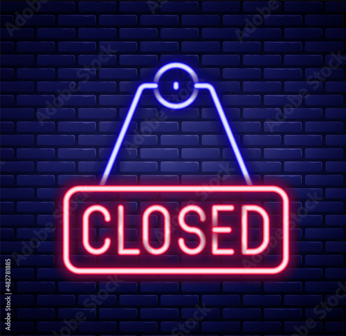 Glowing neon line Hanging sign with text Closed icon isolated on brick wall background. Business theme for cafe or restaurant. Colorful outline concept. Vector