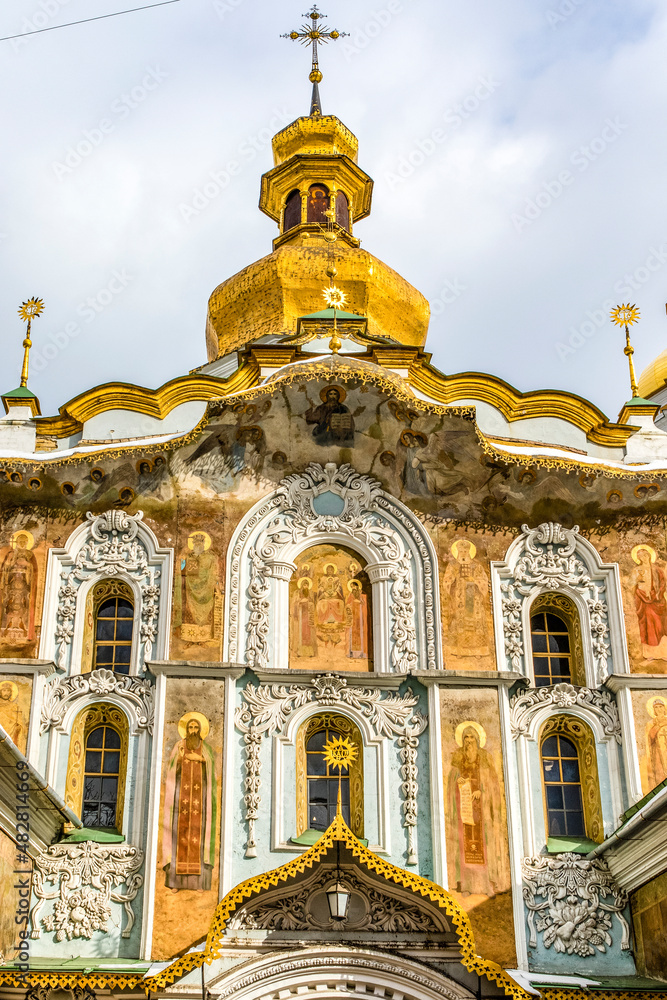 Obraz premium Gate church of the Trinity (12th-18th century), Upper Lavra, Kiev, Ukraine