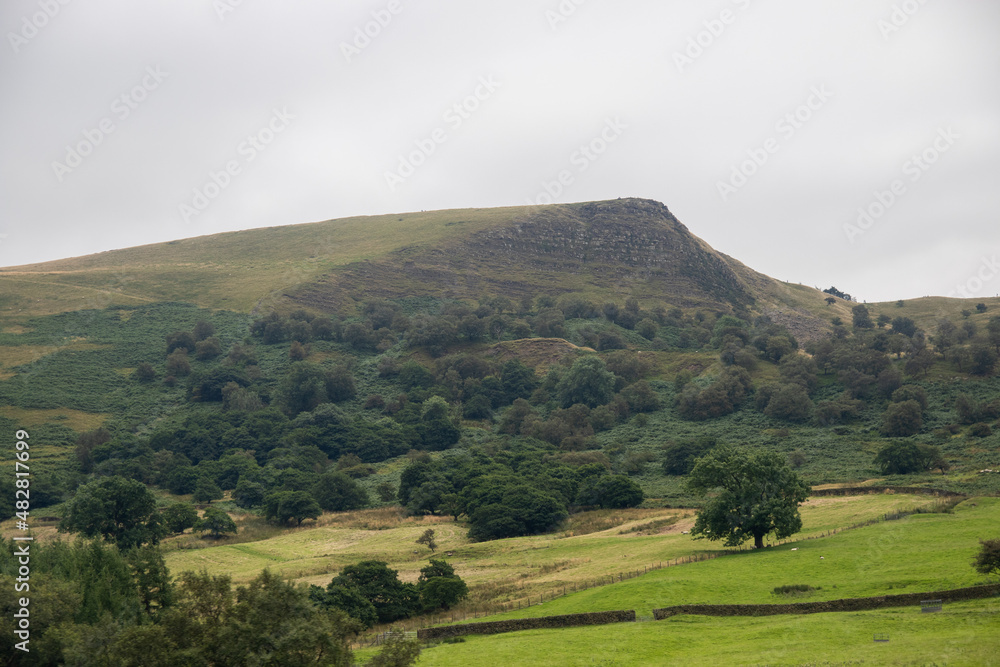 Peaks in the Peak District, Derbyshire Peaks in the Peak District, Derbyshire