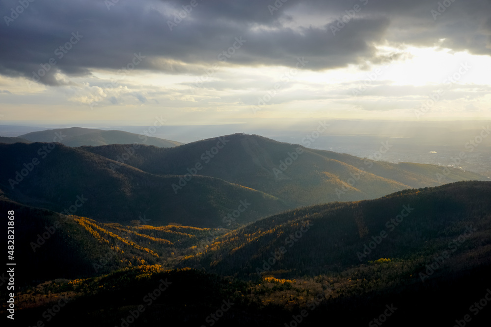 Fototapeta premium Beautiful sunset in autumn at Chekhov Peak
