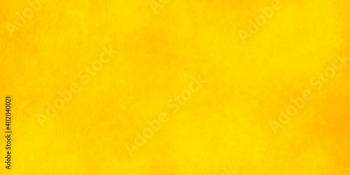 yellow wall background © arwiyada