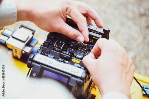 Photos Fiber optic splice procedure Technician Fiberoptic Fusion Splicing