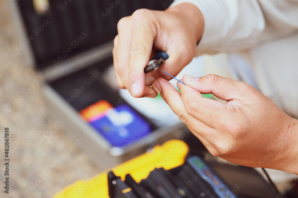 Fiber optic splice procedure Technician Fiberoptic Fusion Splicing