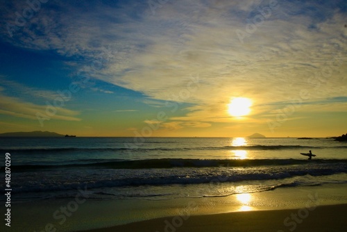 白浜海岸の朝日
