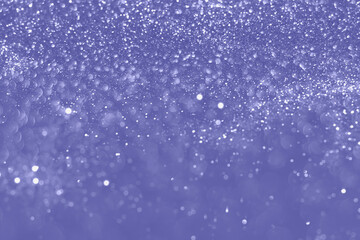 Crédence de cuisine Pantone 2022 very peri Very peri color of the year 2022, violet sparkling glitter bokeh background, christmas abstract defocused texture. Holiday lights  © MariiaDemchenko