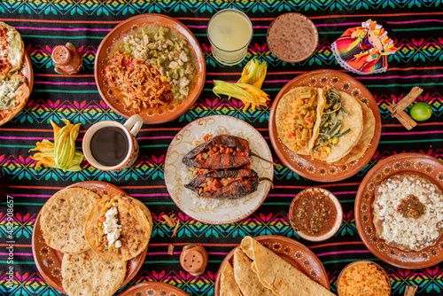 Varios platillos de comida mexicana photo