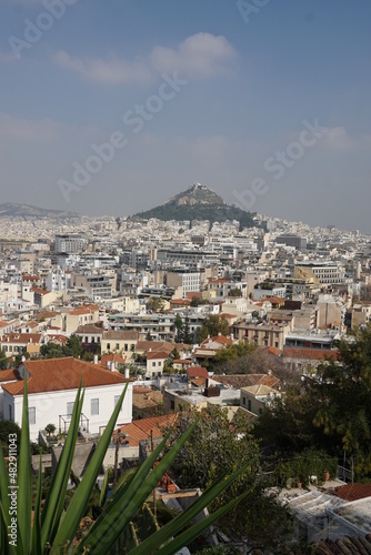 Obraz na płótnie Blick von Anaphiotika auf Lycabettus Hügel und Athen w salonie