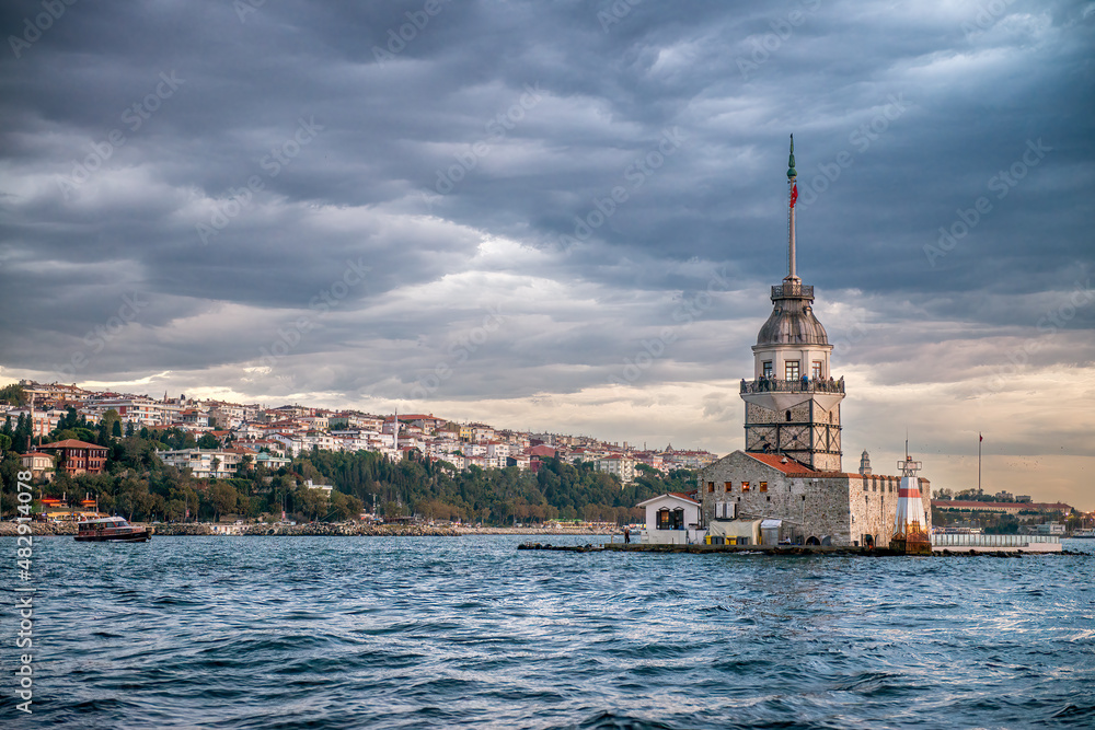 Maiden's Tower in istanbul, Turkey (Kiz Kulesi).