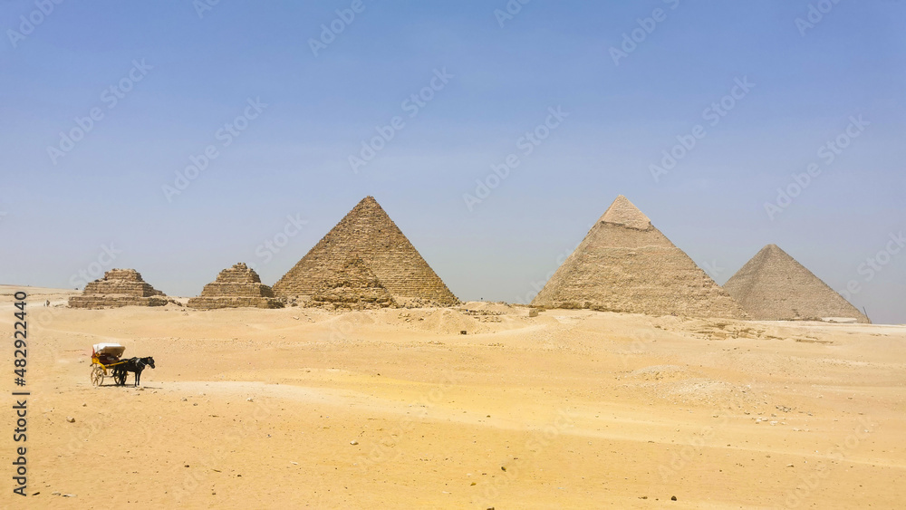 Piramidy w Gizie - obrazy, fototapety, plakaty 