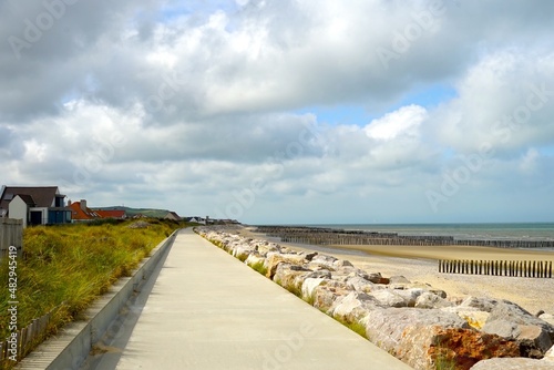 beach und new promenade in Sangatte, Calais, Opal Coast, Pas-de-Calais, Haus-de-France, 2022 photo