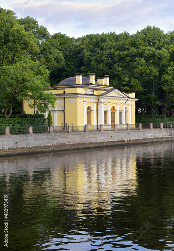 Rossi pavilion in the Mikhailovsky garden