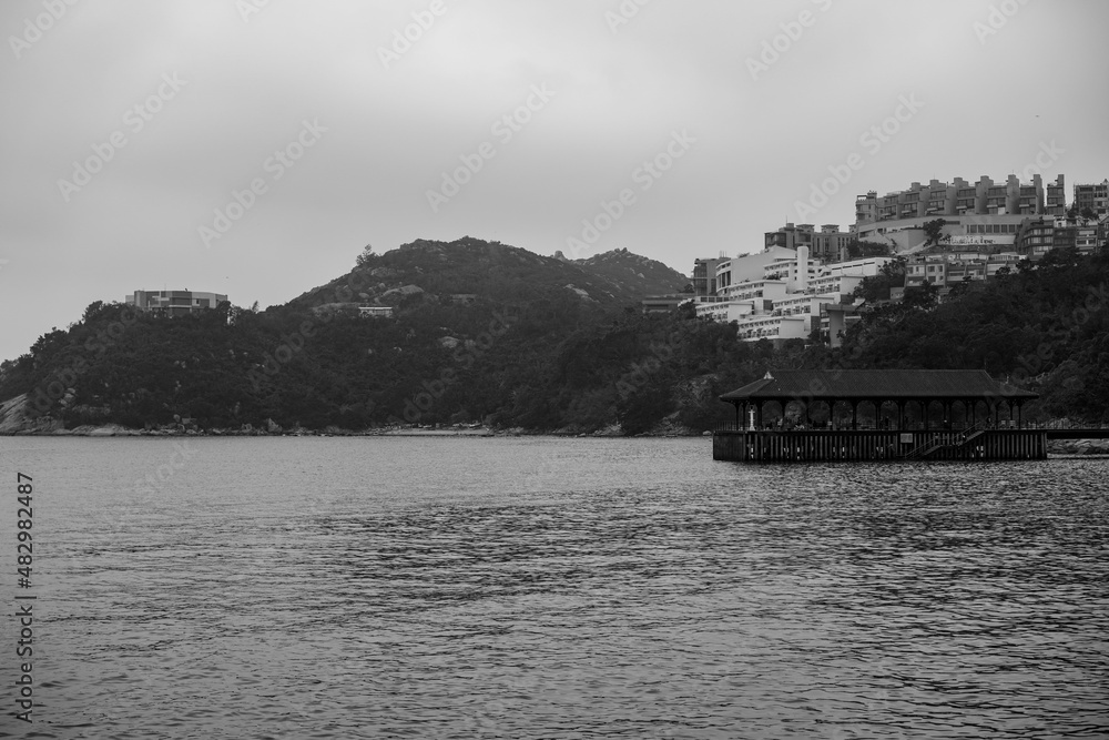 Obraz premium 香港の郊外の風景：海辺