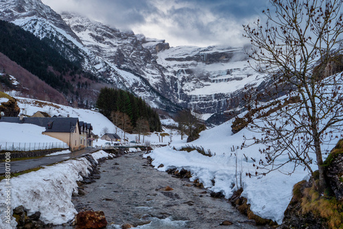 Obraz na plátne le cirque de gavarnie in winter, Pyrenees - France