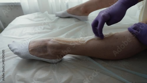 removal of hair from the shin with the help of sugaring