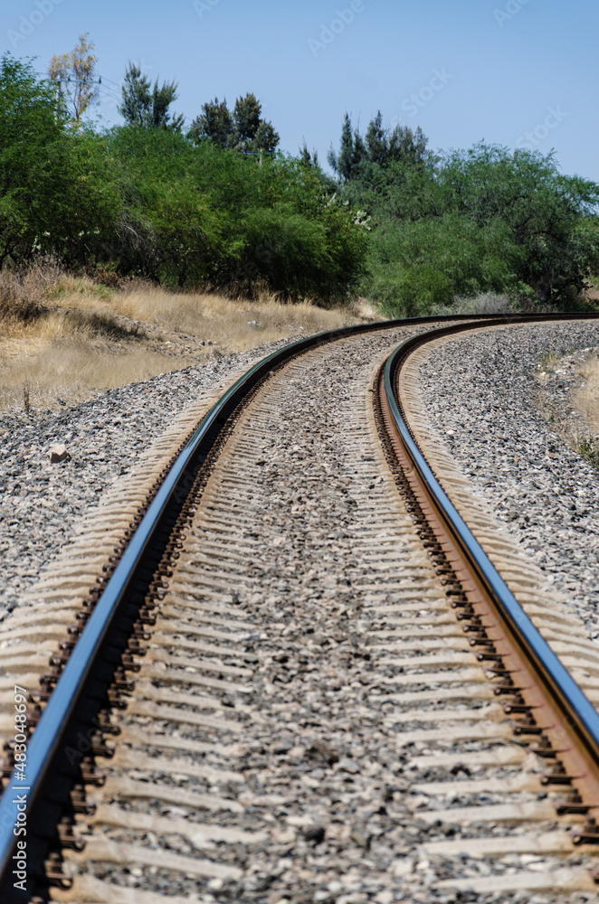 Vías de tren en curva Vías de tren en curva