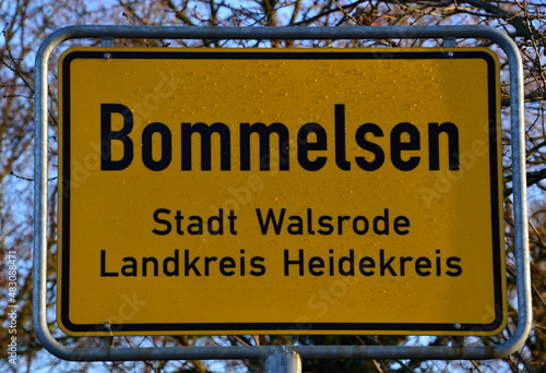 Ortsschild von Bommelsen, Niedersachsen photo