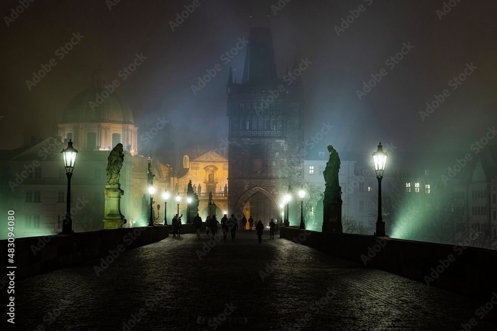 Obraz premium Charles bridge in fog