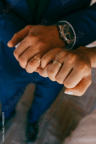 close up of hands holding hands