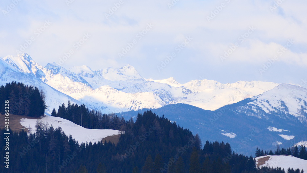 schneebedeckte Alpengipfel