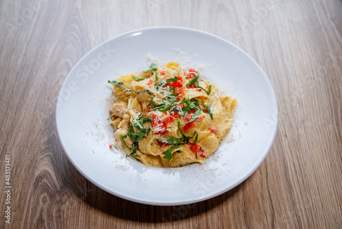 pappardelle pasta with chicken breast and red pepper dish