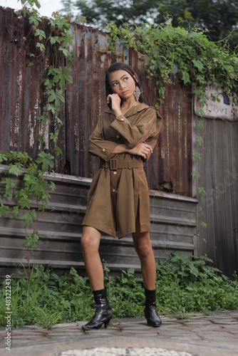 Vintage Fashion Girls